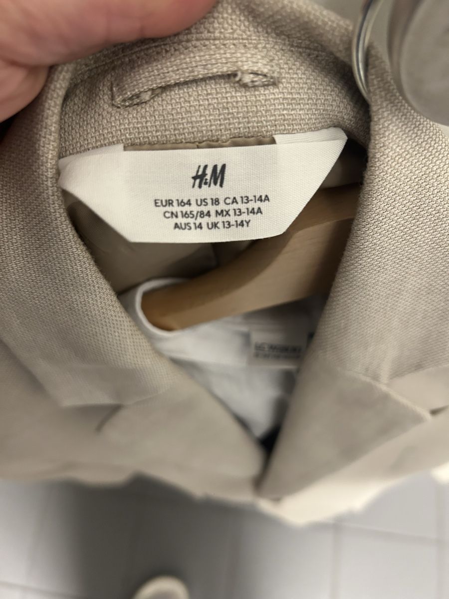 H&M Completi: H&M Anzug Beige Gr. 164,Hemd 164 – Nuovo (secondo la descrizione) da Zürich venduto da Nutla 2