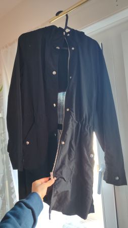 2 Übergangsjacken, schwarz&beige, Gr. S