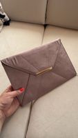 Puder-Rosa Clutch