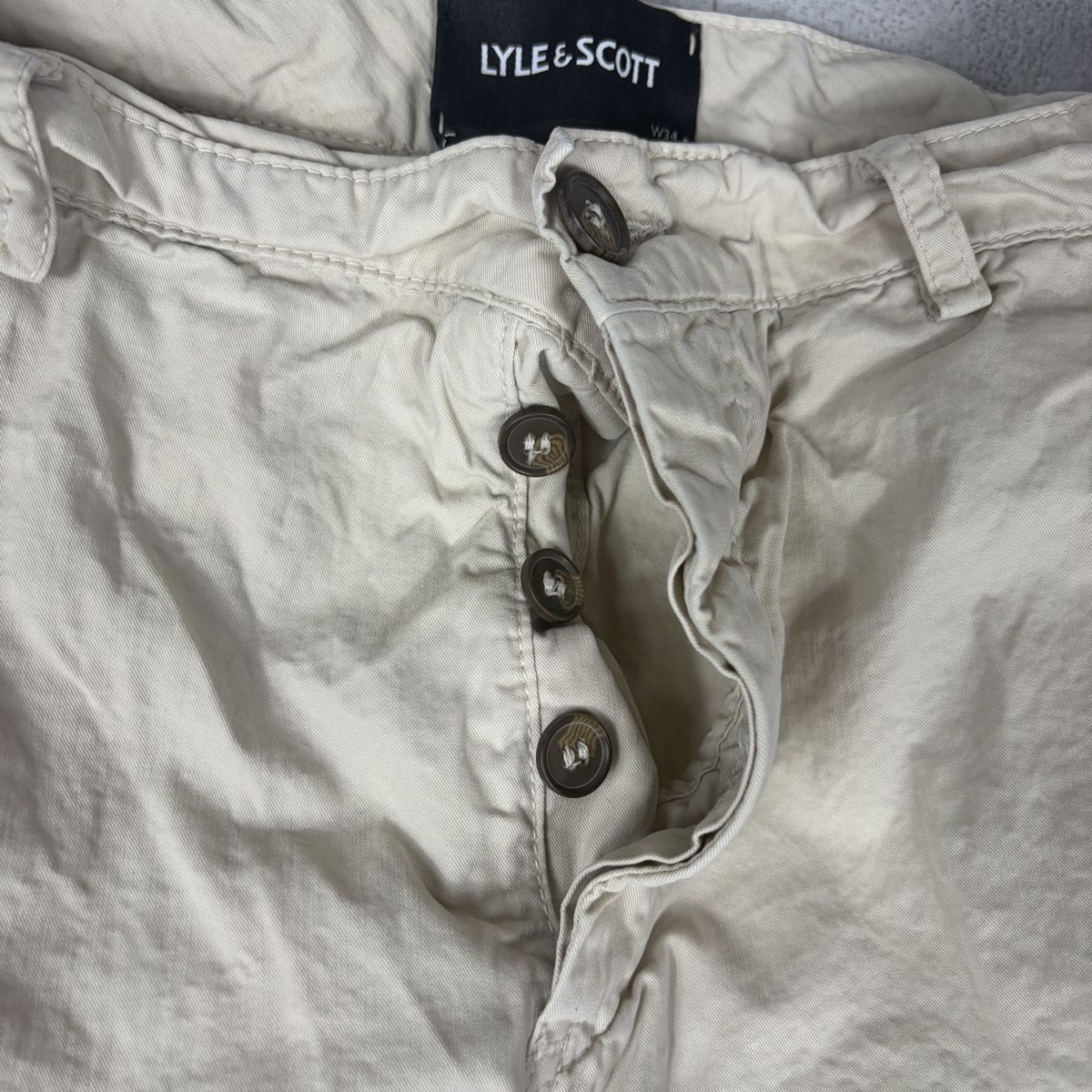 Pantaloni: Shorts cargo Lyle & Scott beige - W34  – Nuovo (secondo la descrizione) da Hauterive NE venduto da Leo_o 2