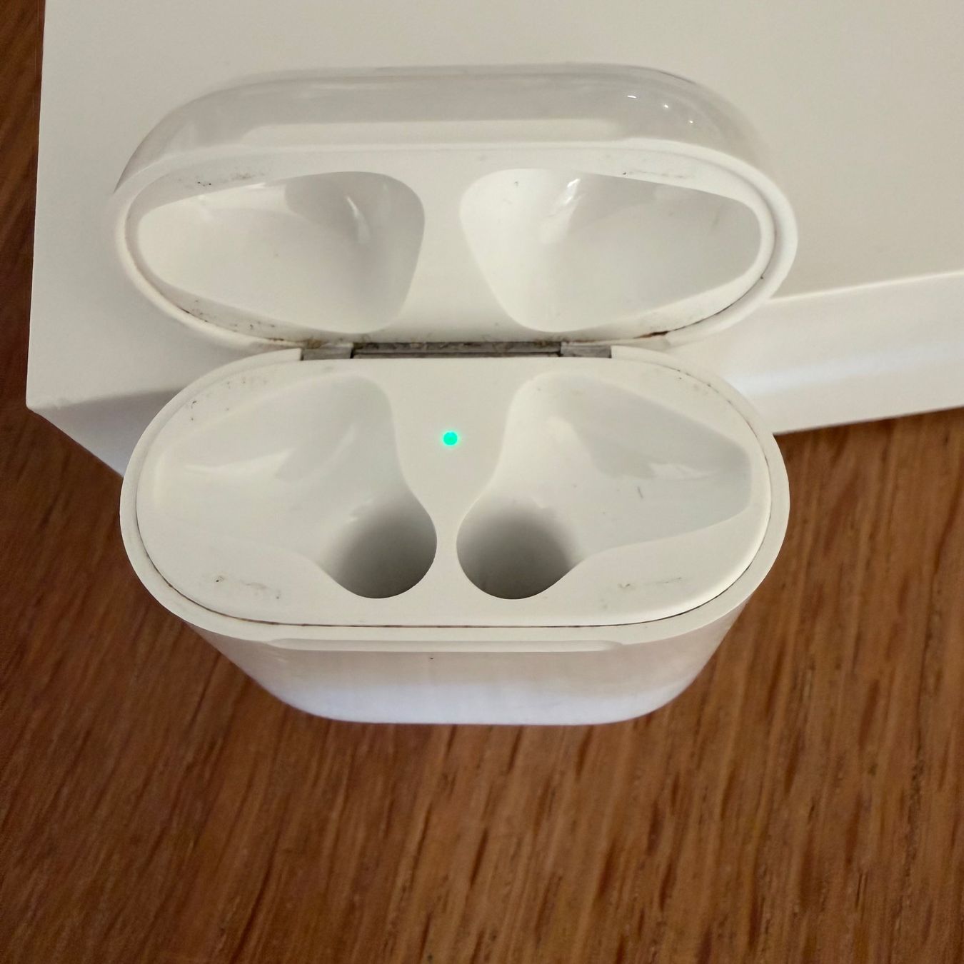 Apple Kopfhörer: Apple AirPods 2 – Gebraucht aus Thun von SS147 6