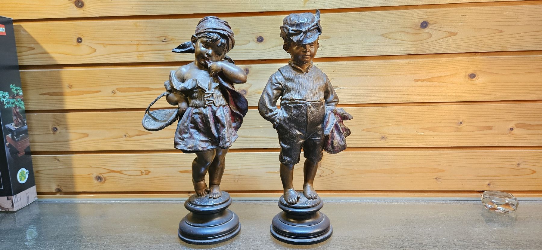 Statuette: Antike Bronzefiguren Kinderpaar – Usato da Bözberg venduto da L-G