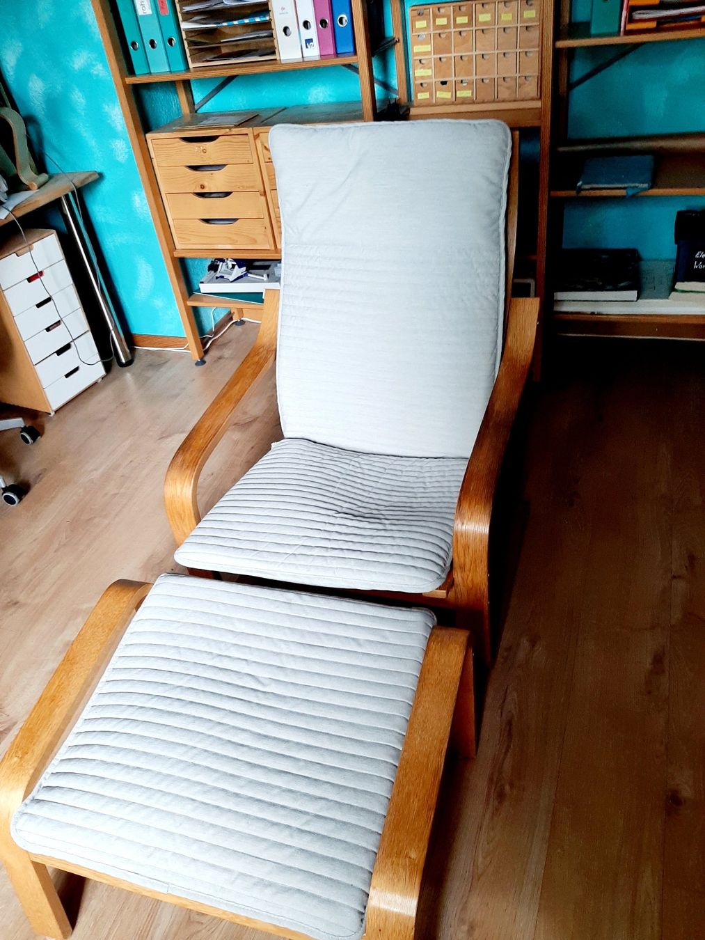 Ikea Poltrone: IKEA Sessel Poäng mit Hocker – Usato da Riken AG venduto da qasseltante 1