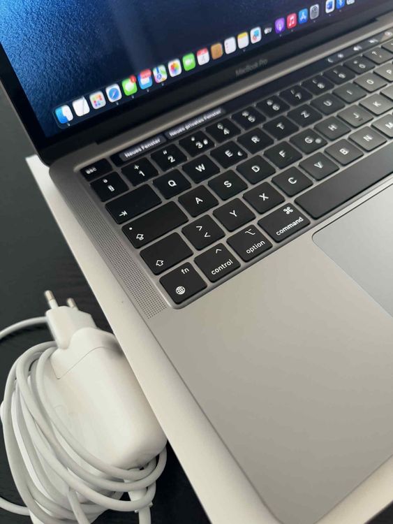 Apple Notebooks: MacBook Pro 13", Space Grau – Neu (gemäss Beschreibung) aus Emmen von arn_s5d5 1