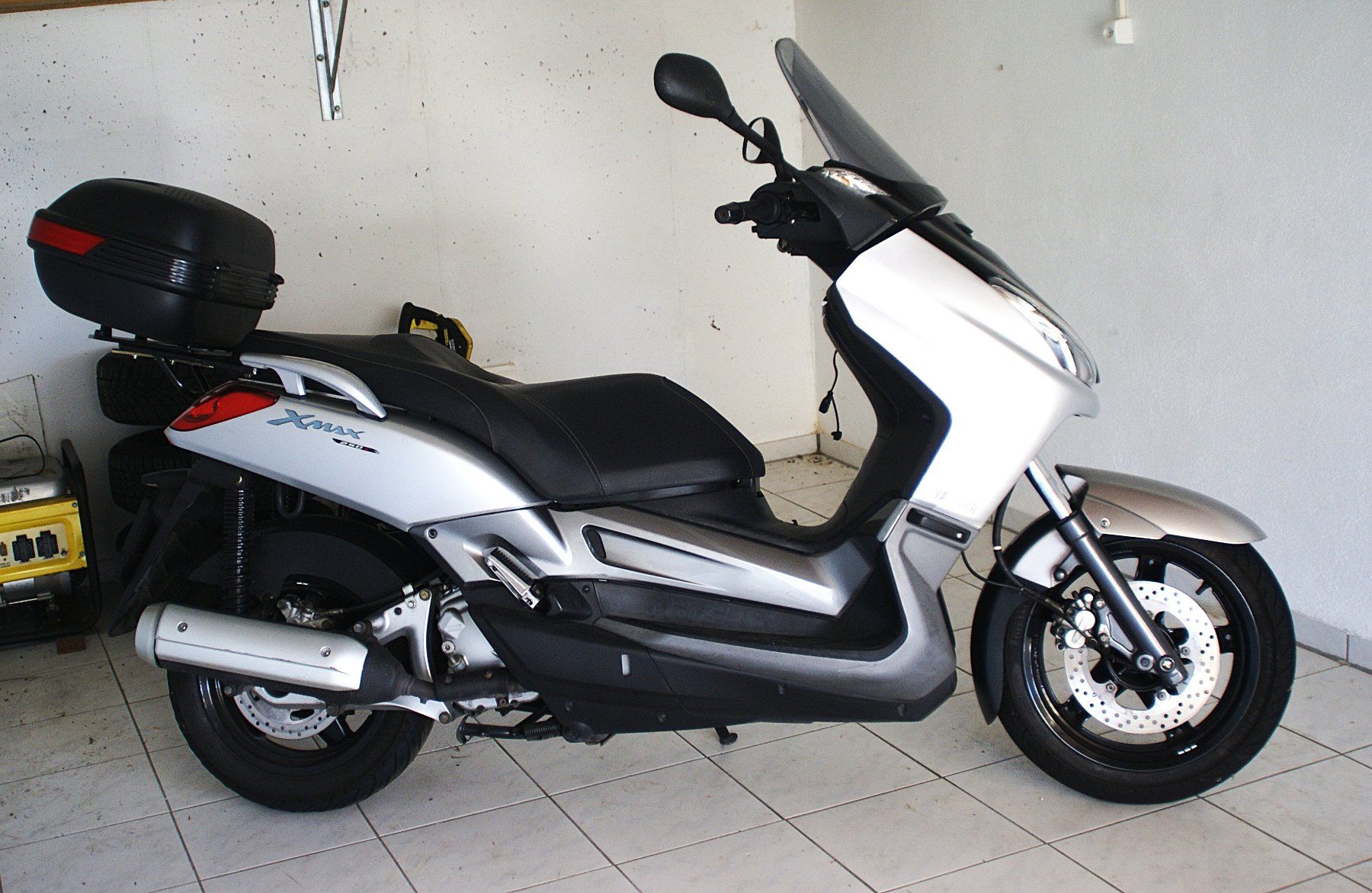 Yamaha Strasse: YAMAHA YP250R  hellgrau met. – Gebraucht aus Heiligenschwendi von Henusode0
