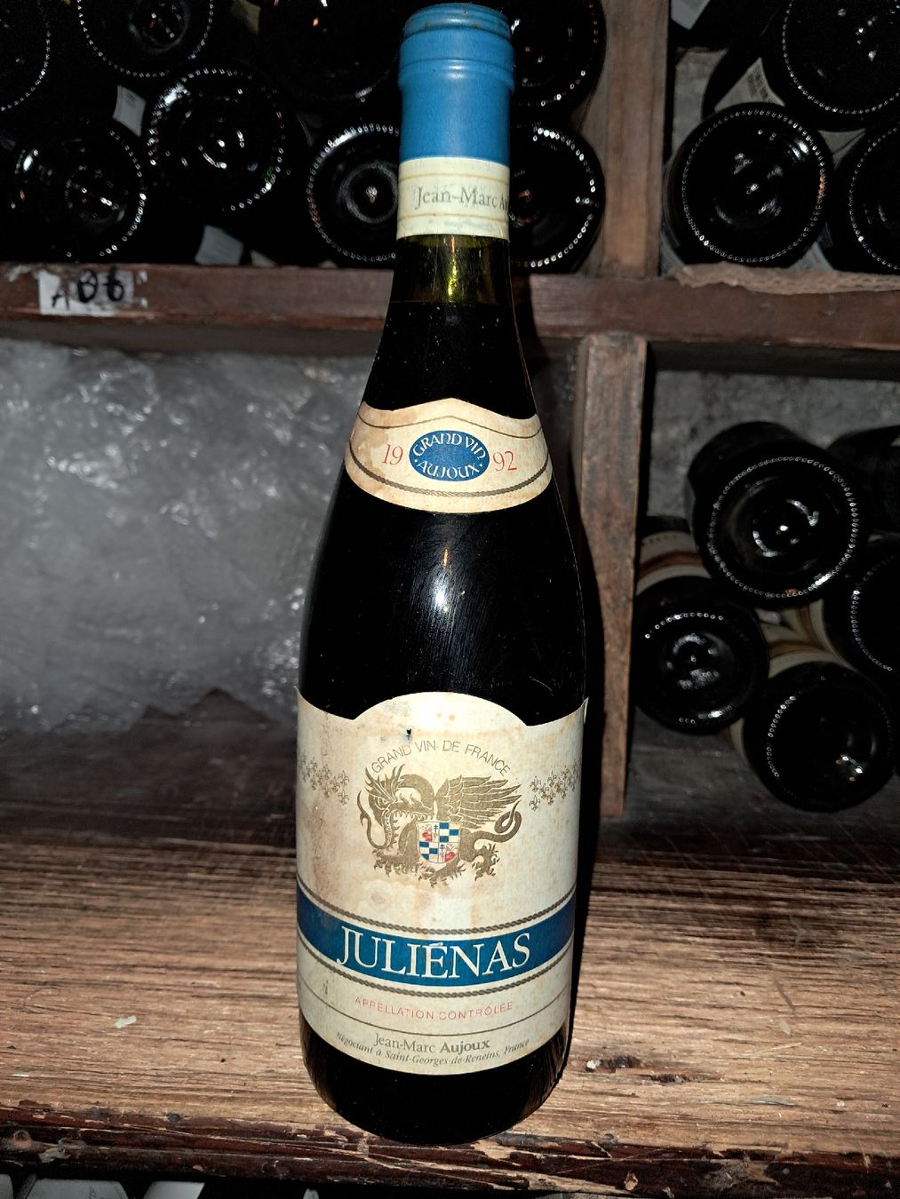 Vino: Juliénas Jean-Marc Aujoux 1992 – Nuovo e nell'imballaggio originale da Le locle venduto da juliensaran 1
