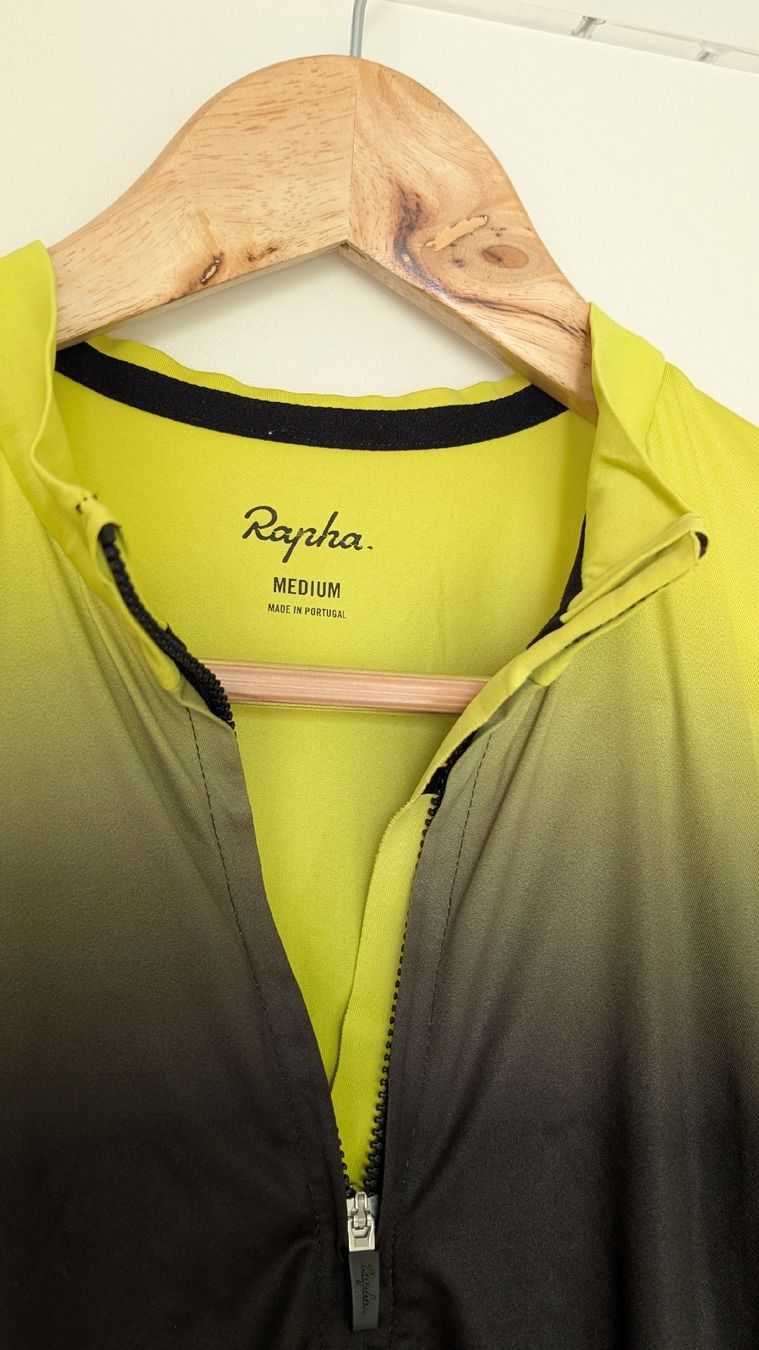 Rapha Leibchen & Hosen: Velotrikot Rapha Pro Team – Gebraucht aus Liebefeld von Pacem 1