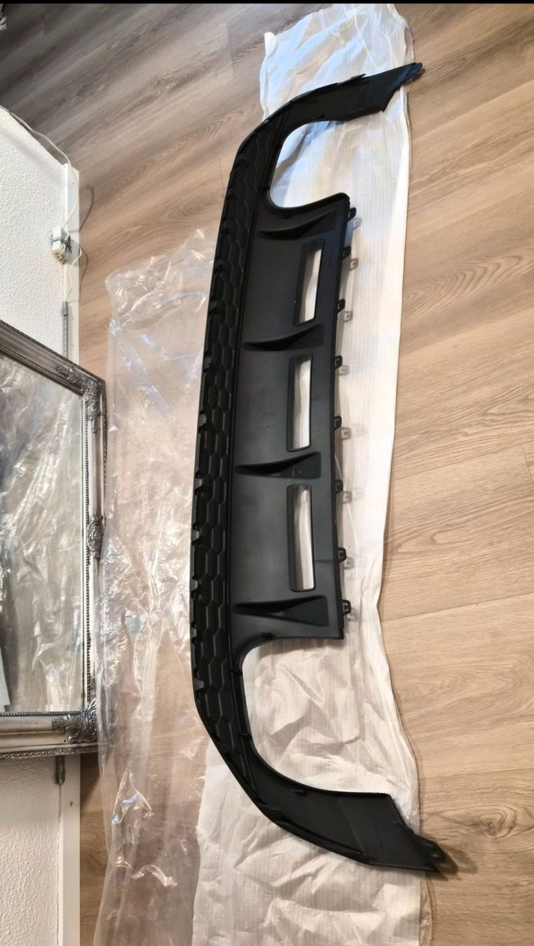 Audi Tutti pezzi di ricambio auto: Heckdiffusor Diffusor ABS Glanz für AUDI S3 + A3 8V S-Line – Nuovo (secondo la descrizione) da Inwil venduto da nik_8zd8 2