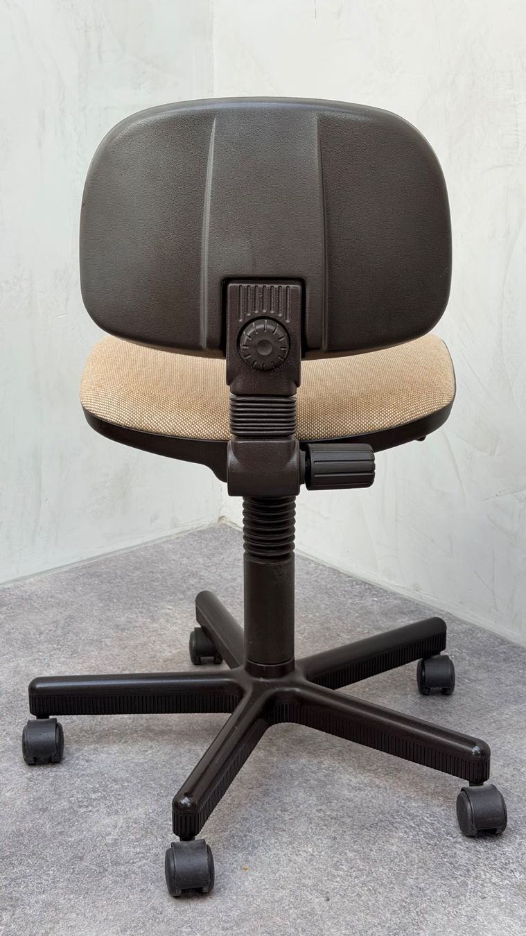 Sedie: Chaise de bureau ergonomique a roulette – Usato da Bulle venduto da ABELiAM 3