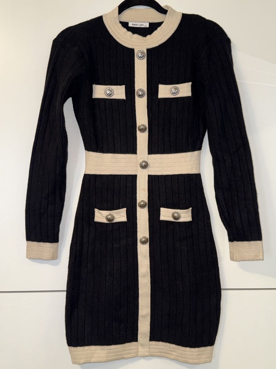 Vestiti: SCHWARZES STRICKKLEID MIT KONTRASTDETAILS – Usato da Schlieren venduto da kle_dis