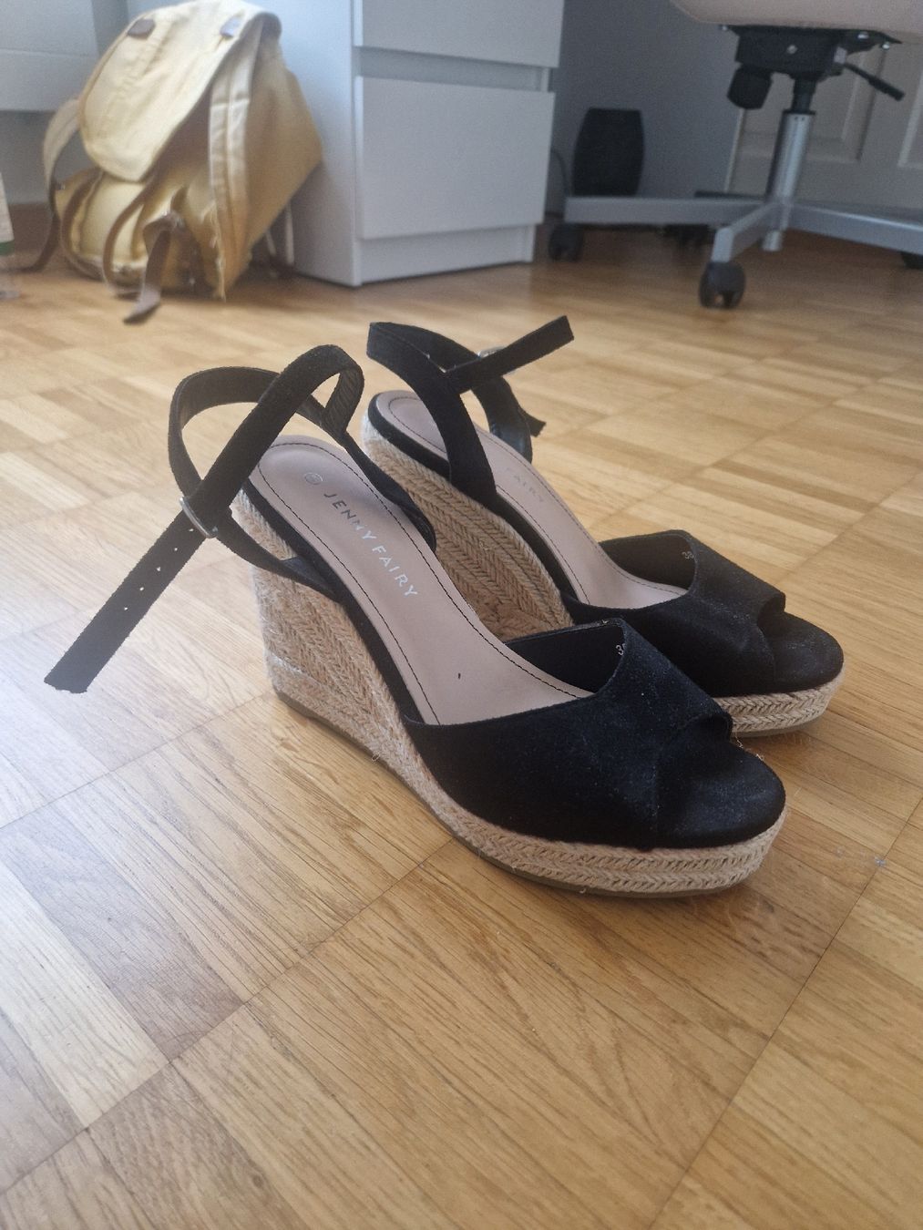 Scarpe da donna: Keilsandaletten – Usato da St. Gallen venduto da ale_q8jf 1