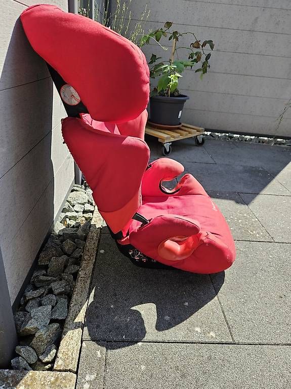 Seggiolini per auto: Maxi cosi sitz 15-36kg – Usato da Aedermannsdorf venduto da Men11