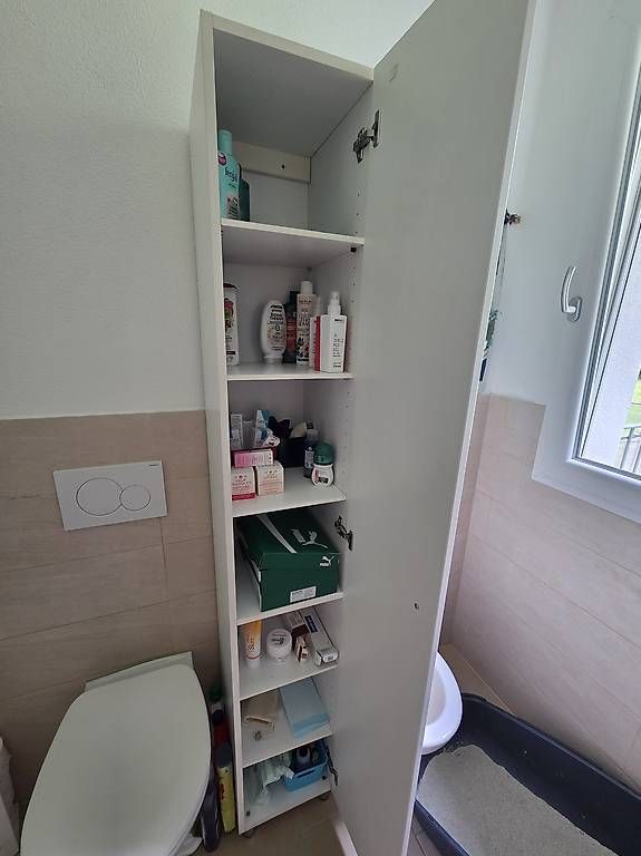 Armadi: Vendo armadio bagno con ripiani – Usato da Castaneda venduto da Silvana68Alessandra