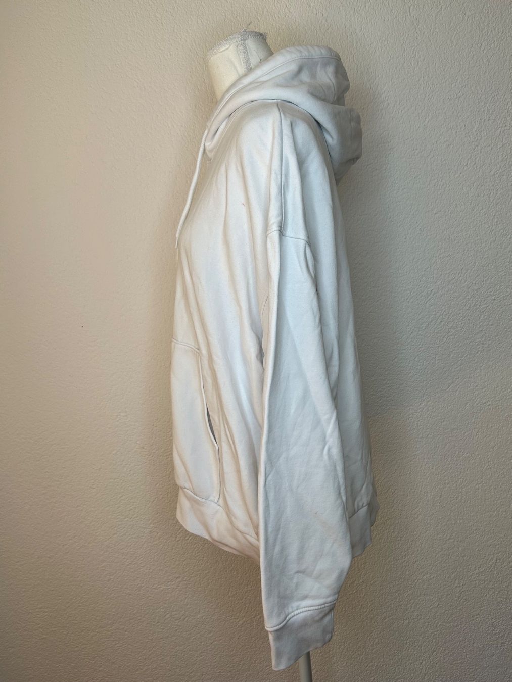 Weekday Maglioni & Felpe: Weekday Hoodie – Usato da St. Gallen venduto da look-twice 1