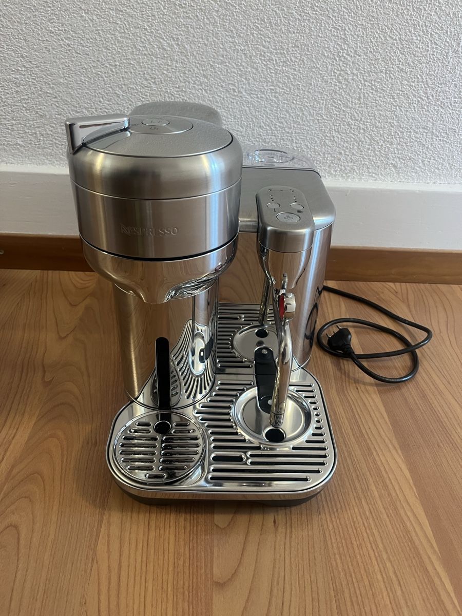 Sage Macchine per caffè & Macchine per espresso: Nespresso Vertuo Creatista / Sage – Usato da Fislisbach venduto da Robertcolin02 2