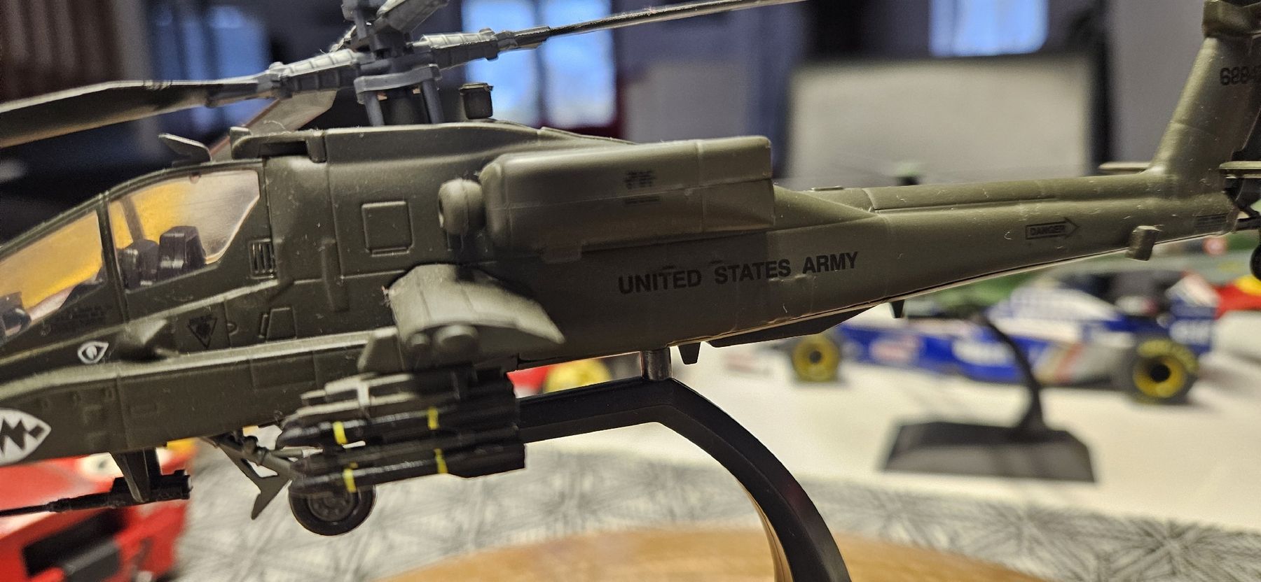 Kit di modellismo & Modellini statici: APACHE AH-64 A  USA – Nuovo (secondo la descrizione) da Bure venduto da cla_sk6s 2