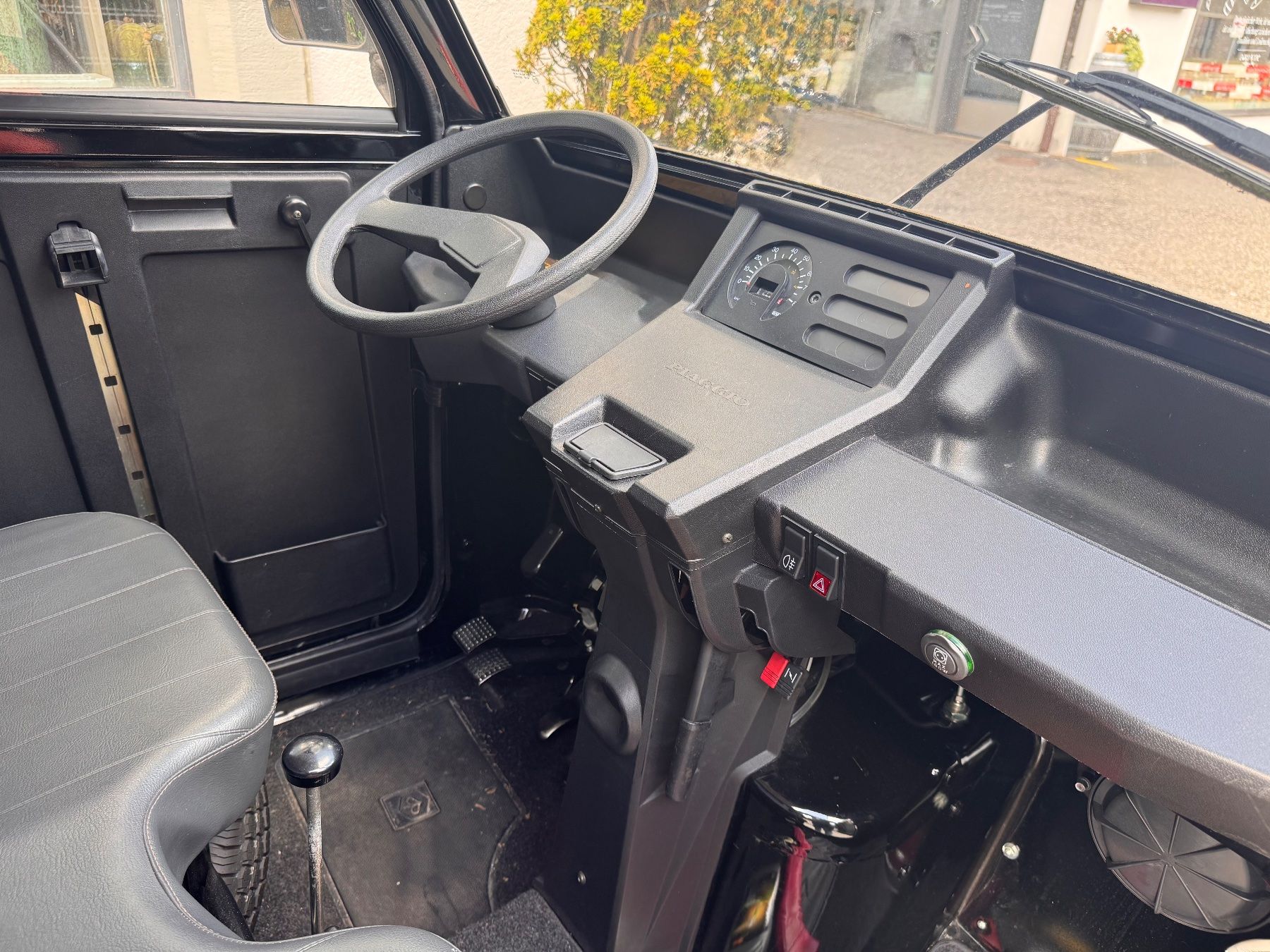 Piaggio Nutzfahrzeuge: PIAGGIO APE TM Kasten – Gebraucht aus Wetzikon von Schmix 3