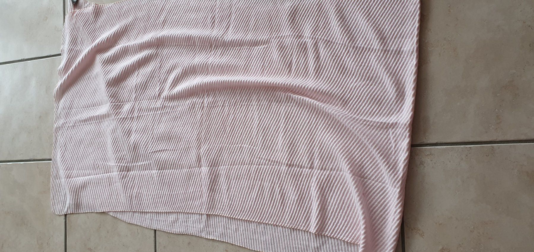 Lotti di vestiti: Lot écharpe bonnet gants – Nuovo e nell'imballaggio originale da Moutier venduto da gvmv 4