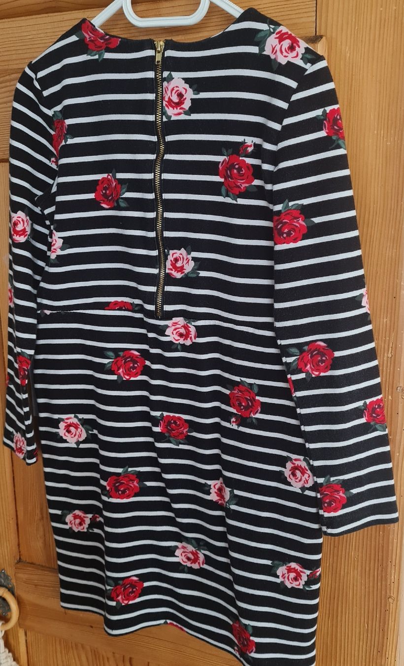 H&M Vestiti & Gonne: Sweatkleid Gr. 134/140 – Usato da Beinwil Freiamt venduto da tafa8 1