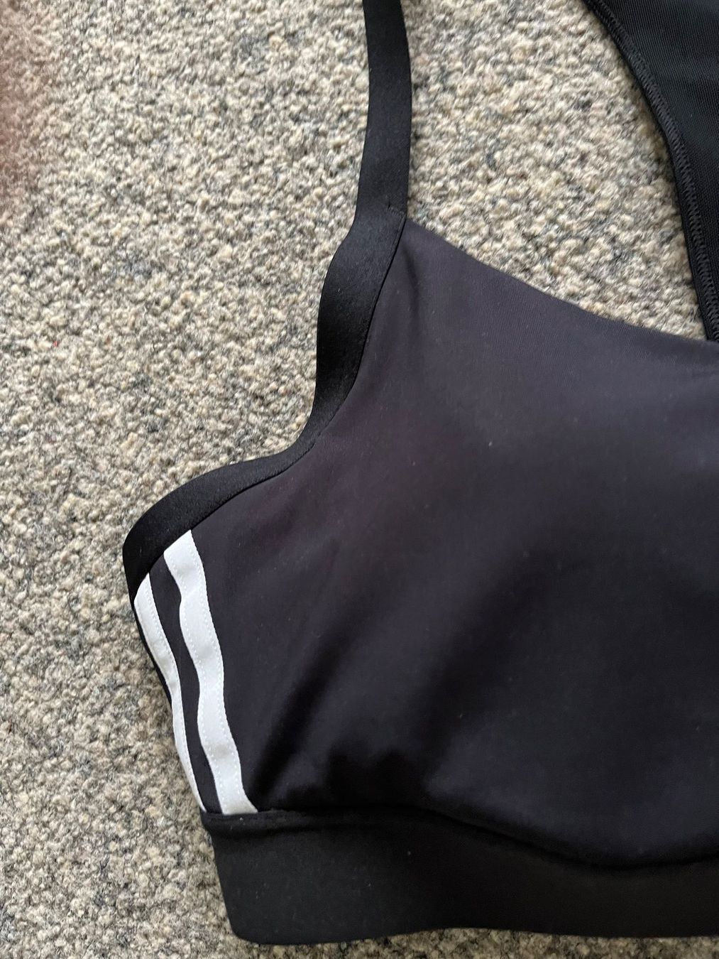 Adidas Altra biancheria intima: ADIDAS Sport BH, light support, schwarz, Gr.XL – Nuovo e nell'imballaggio originale da Adliswil venduto da vette56 6