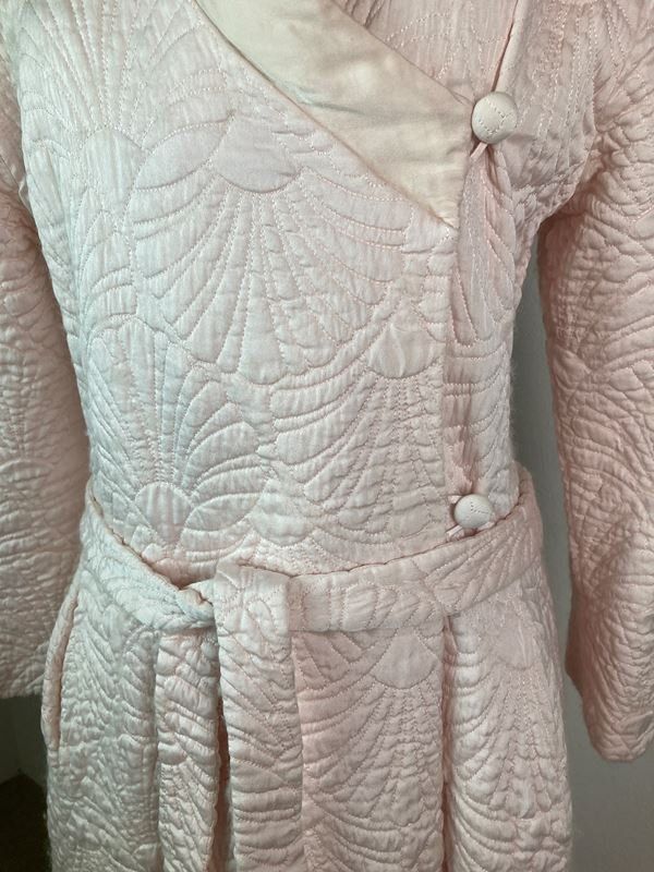 Dior Cappotti: DIOR | Hausmantel | Seide und Kaschmir | M – Usato da Wittenbach venduto da Restwert_St-Gallen 2