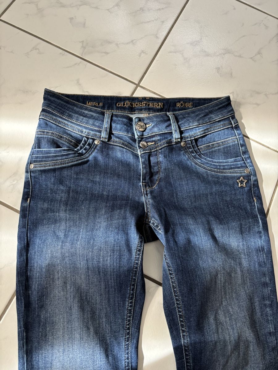 Jeans: Pantaloni di jeans strecc  – Nuovo (secondo la descrizione) da Schwyz venduto da Francesca54 1