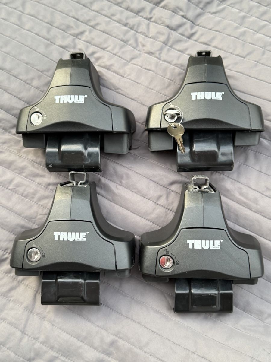 Thule Portapacchi: Thule Fussatz 754 + Thule Kit 1406 – Usato da Au ZH venduto da tby_t5kj