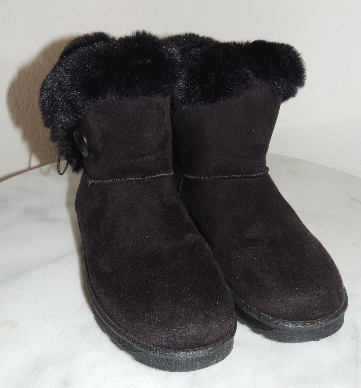 Scarpe da donna: WARME STIEFEL WOLLFUTTER PROFILSOHLE NEU 40 – Nuovo (secondo la descrizione) da Au ZH venduto da FashionConsultant