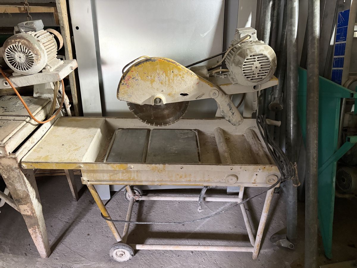 Tutte le macchine: Bendo taglierine per sasso – Difettoso da Cavigliano venduto da Diiego_gr8