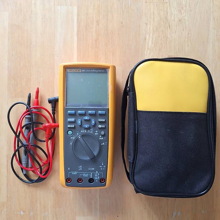 Fluke Mesurer: Fluke 287 Multimeter inkl. Tasche & Messleitungen – D'occasion à Solothurn par Nojted