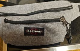 Eastpak Umhängetasche grau - perfekt für Festivalsommer!
