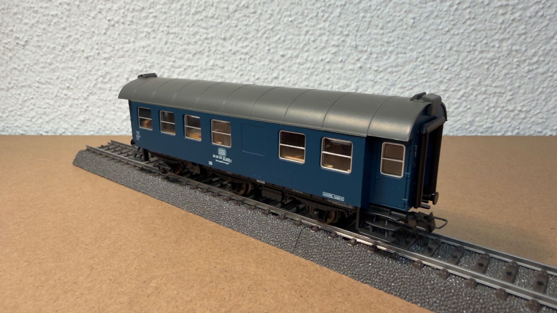 Roco Modelleisenbahnen: Roco DB Bautruppführerwagen H0 / DC – Gebraucht aus Windlach von Kelebra 5