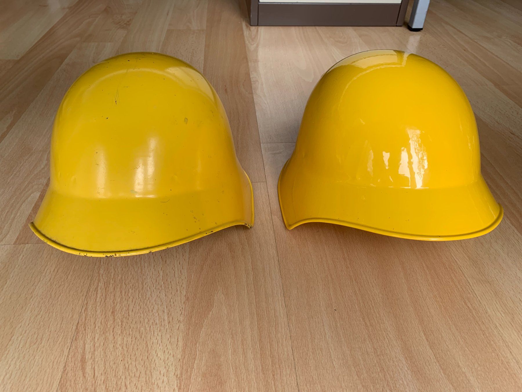 Uniformi & Effetti personali: Zivilschutz- + Luftschutzhelm Schweizer Armee – Usato da Sarmenstorf venduto da habasa