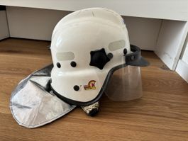 Feuerwehrhelm KZPT Kalisz - Schutz und Sicherheit!