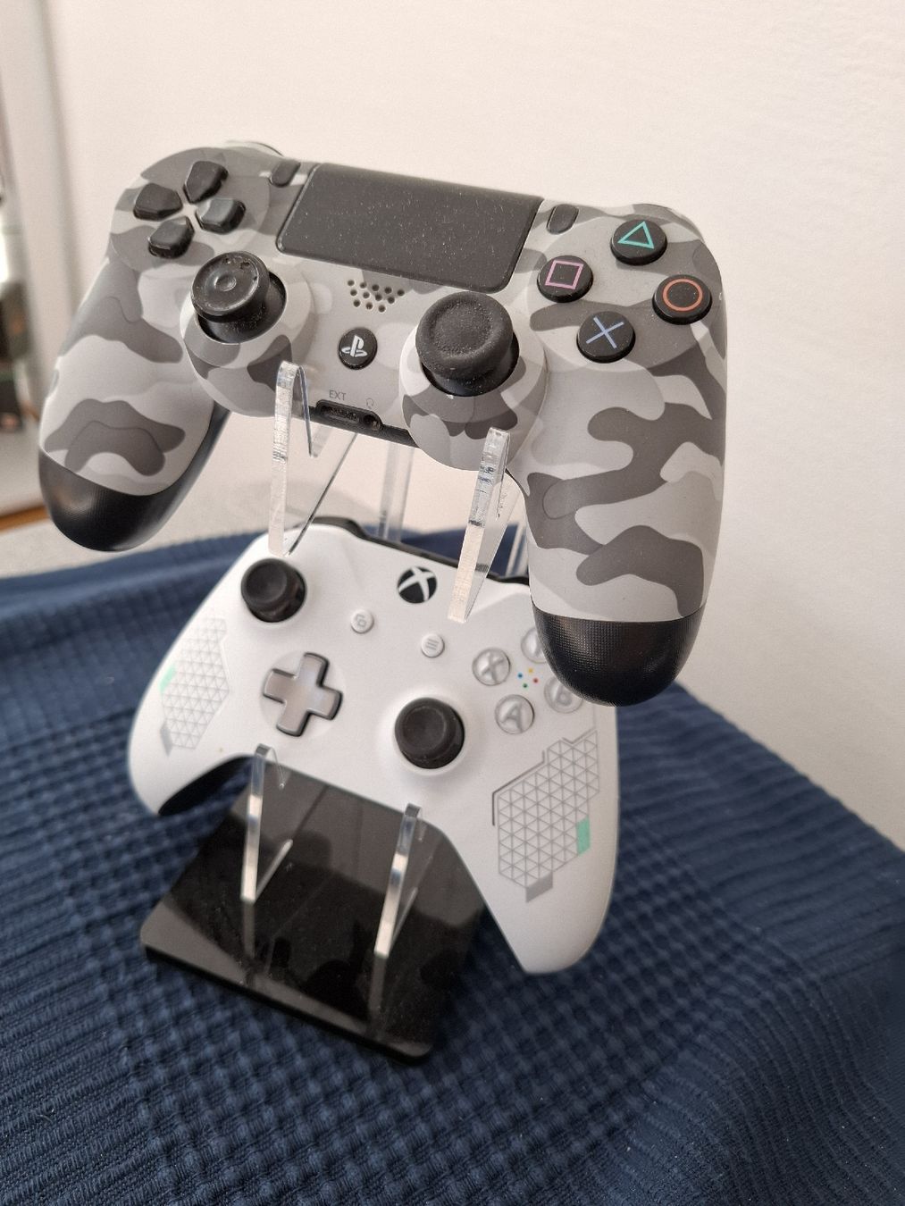 Wandhalterungen: Acryl Controller Halterung – Gebraucht aus Dübendorf von MO_c6hy 2