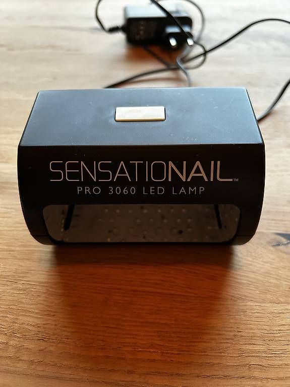 Lampade: Nagel LED Lampe – Usato da Thal venduto da dome.hae