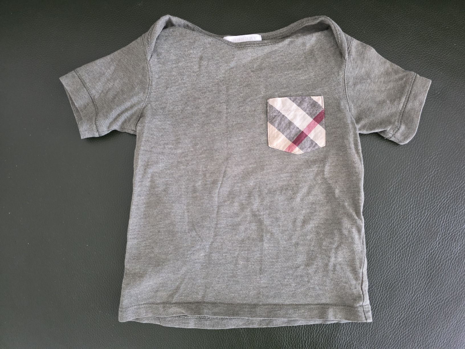 Burberry Camicie, T-shirt & Polo: Burberry T-Shirt Grösse 92 – Usato da Zürich venduto da Allek