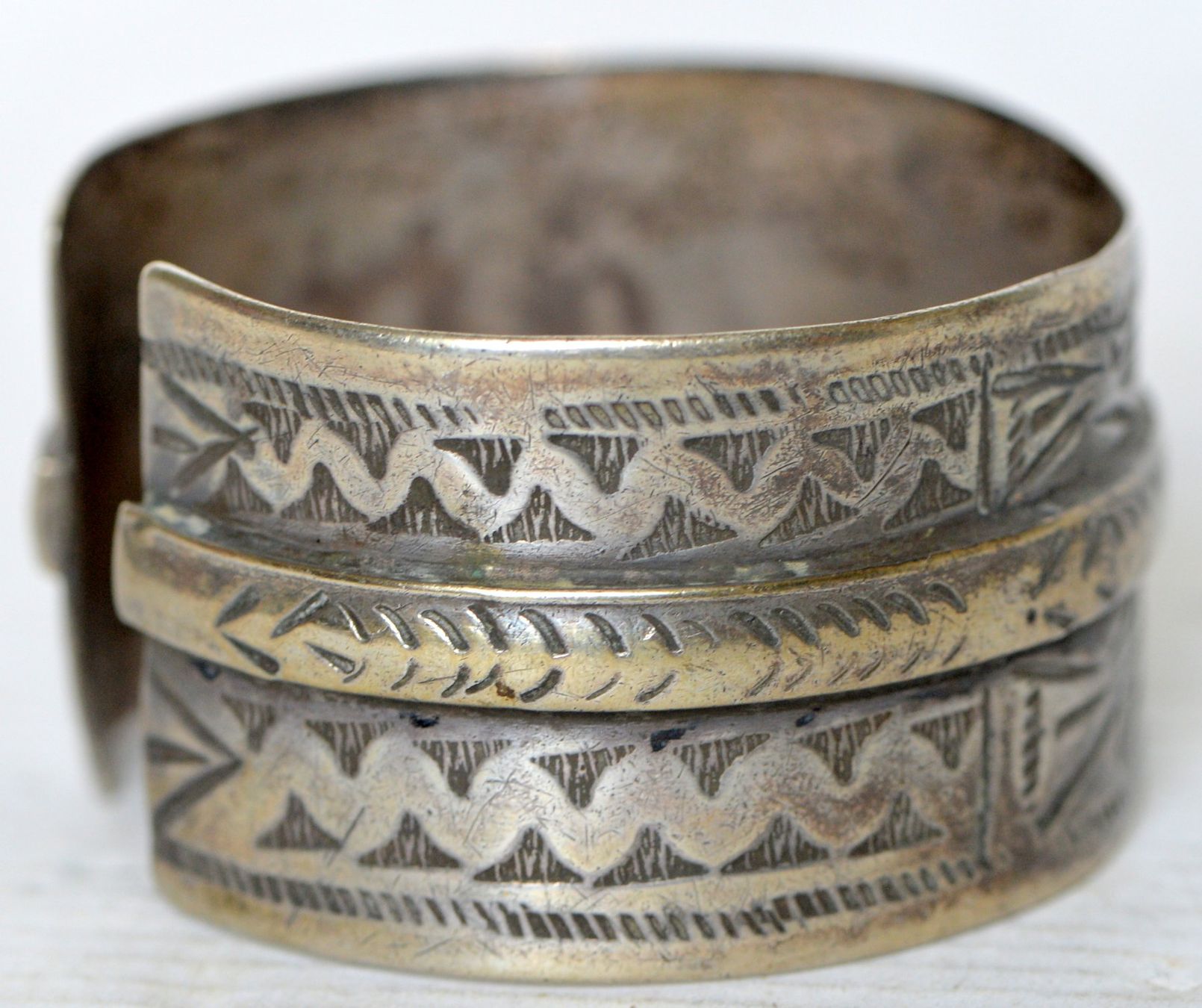Armbänder & -reifen: Ancien bracelet en métal – Gebraucht aus Neuchâtel von Neuchatel 6