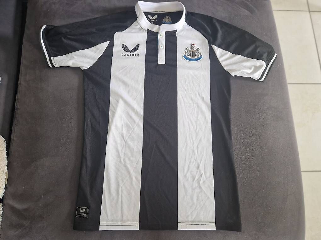 Maillots de corps & Pantalons: Maillot original FC Newcastle – D'occasion à Villars-sur-Glâne par Mark_988