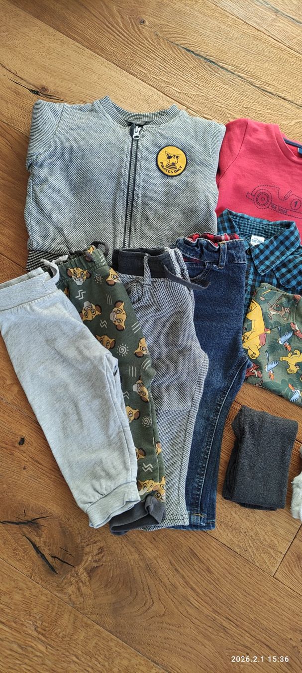 Tom Tailor Lotti & Set di vestiti: 13-Teilliges Kleider Paket Junge Gr.80 – Usato da Wil SG venduto da Chilla88 7