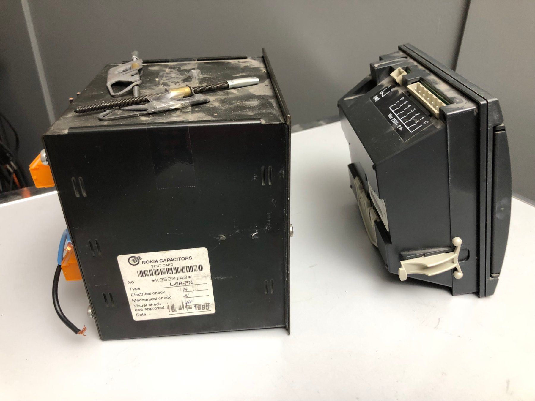 Sistema di controllo: Power Factor Controller Kompensationsanlage Steuerung Regler – Usato da Hinterkappelen venduto da atomschnee 1