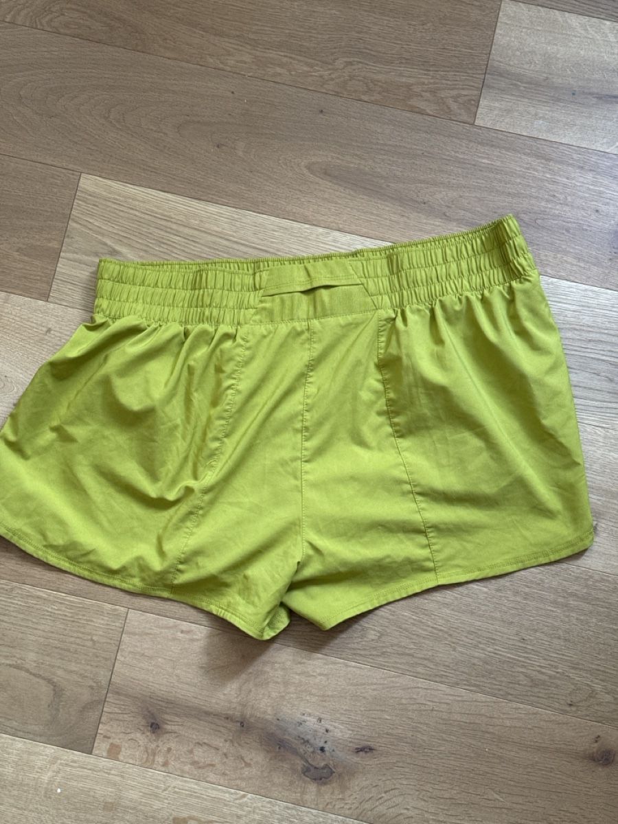 Nike Hosen: Nike Performance „One Short“ in Gelb – Neu (gemäss Beschreibung) aus Basel von kla_6ln8 2