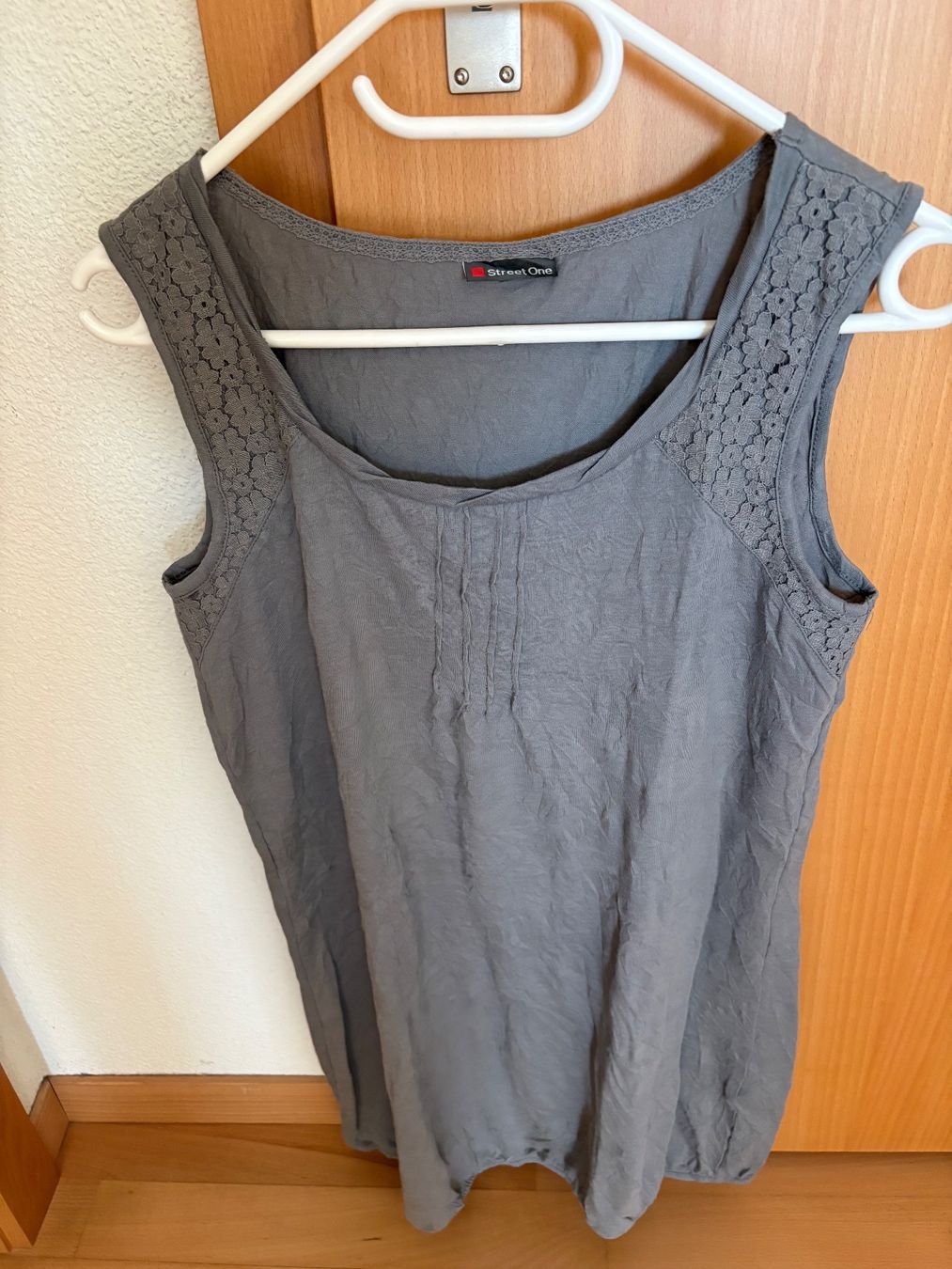 Top: Verschiedene Tops – Usato da Deitingen venduto da Fabiandeitingen 4
