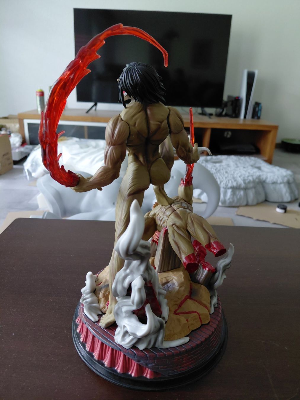 Statuette: Incroyable figurine - L'Attaque des Titans – Nuovo (secondo la descrizione) da YVERDON-LES-BAINS venduto da Tony-no 2