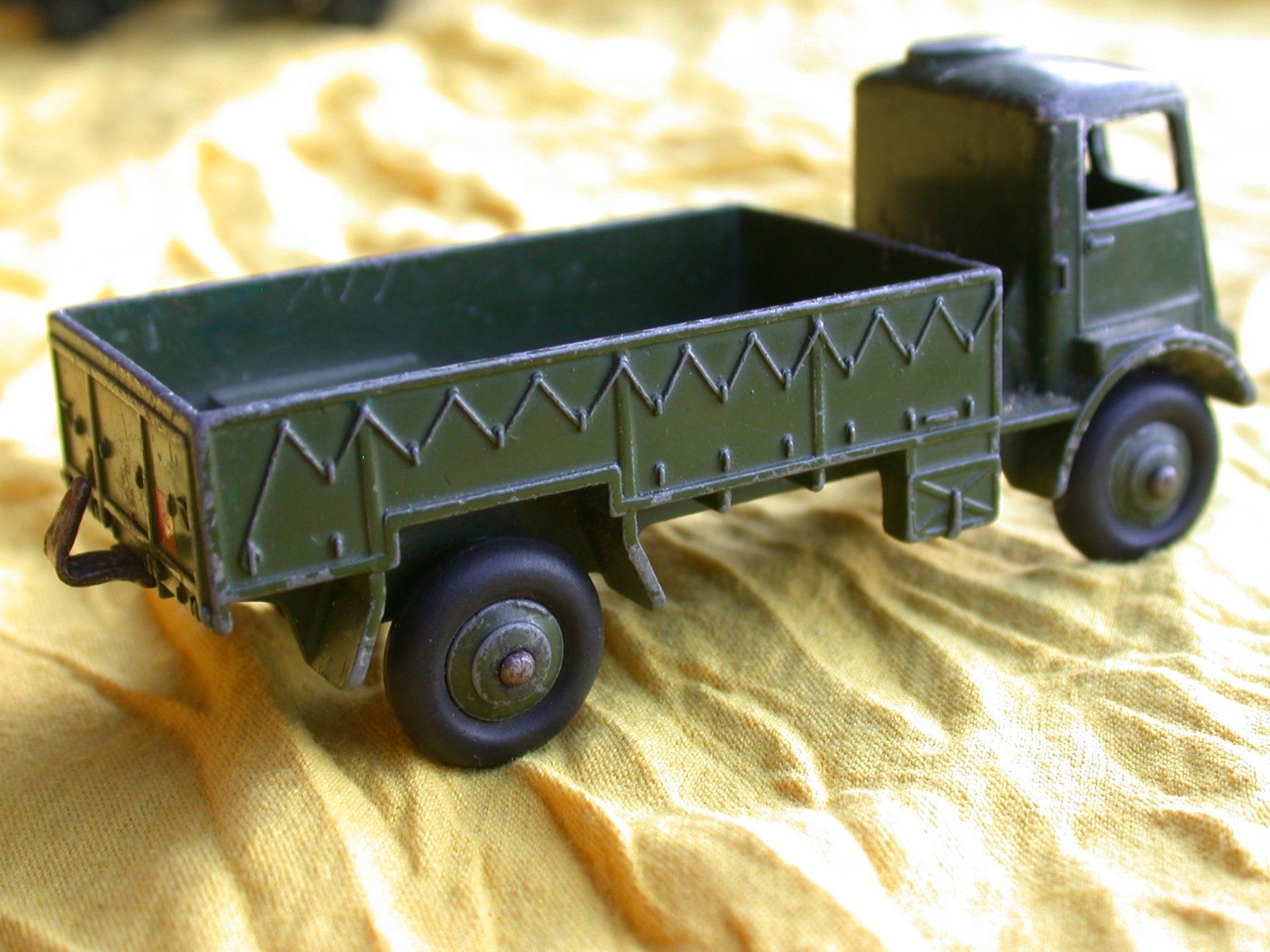 Dinky Toys Modellini d'auto: Dinky ToysArmy Wagon – Usato da Niederwil SG venduto da Beinhart954 4