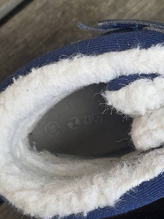Scarpe per ragazzi: Bottes de neige la taille 36 – Usato da Ecuvillens venduto da agn_mbq7 1