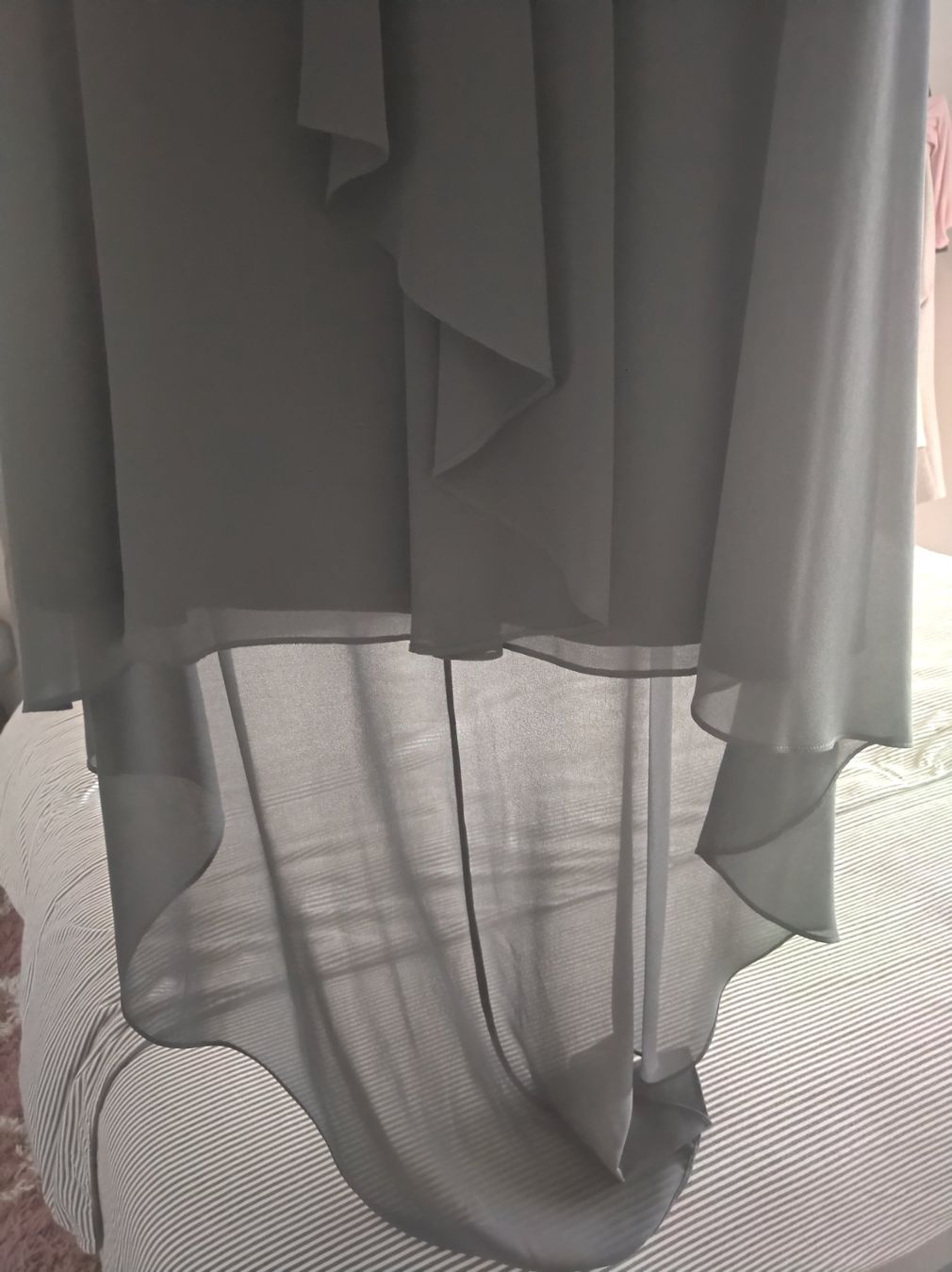Kleider: Vokuhila Abendkleid/Festkleid – Gebraucht aus Salenstein von Silly...0 3