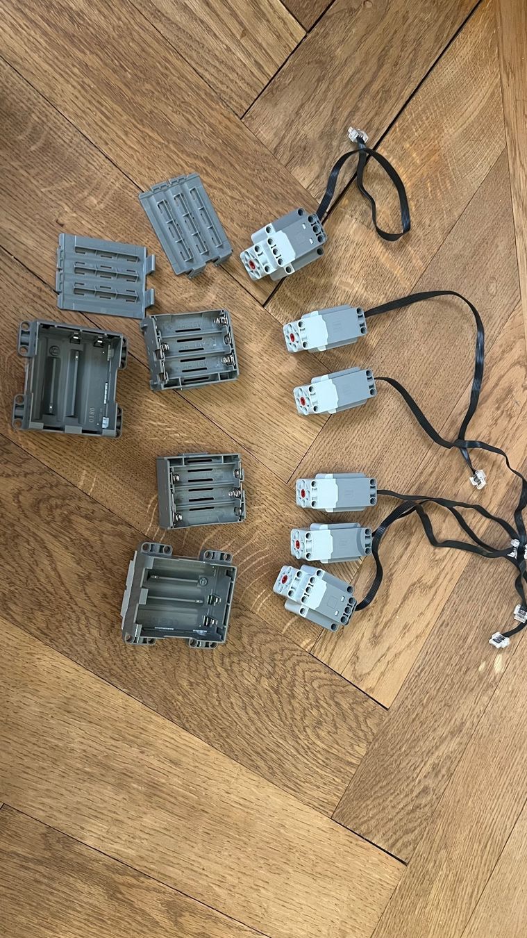 Lego Jeux de construction: Lego PoweredUP Motor Set vom Lego 42100 Bagger – D'occasion à Olten par Tivalent 6