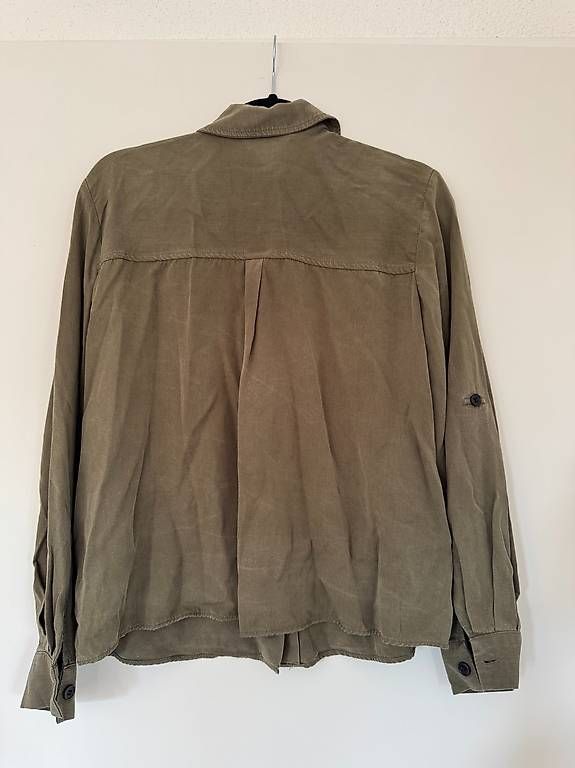 Blusen: Bluse - Gr. 38 - Khaki – Gebraucht aus Effretikon von alicebrunner 1
