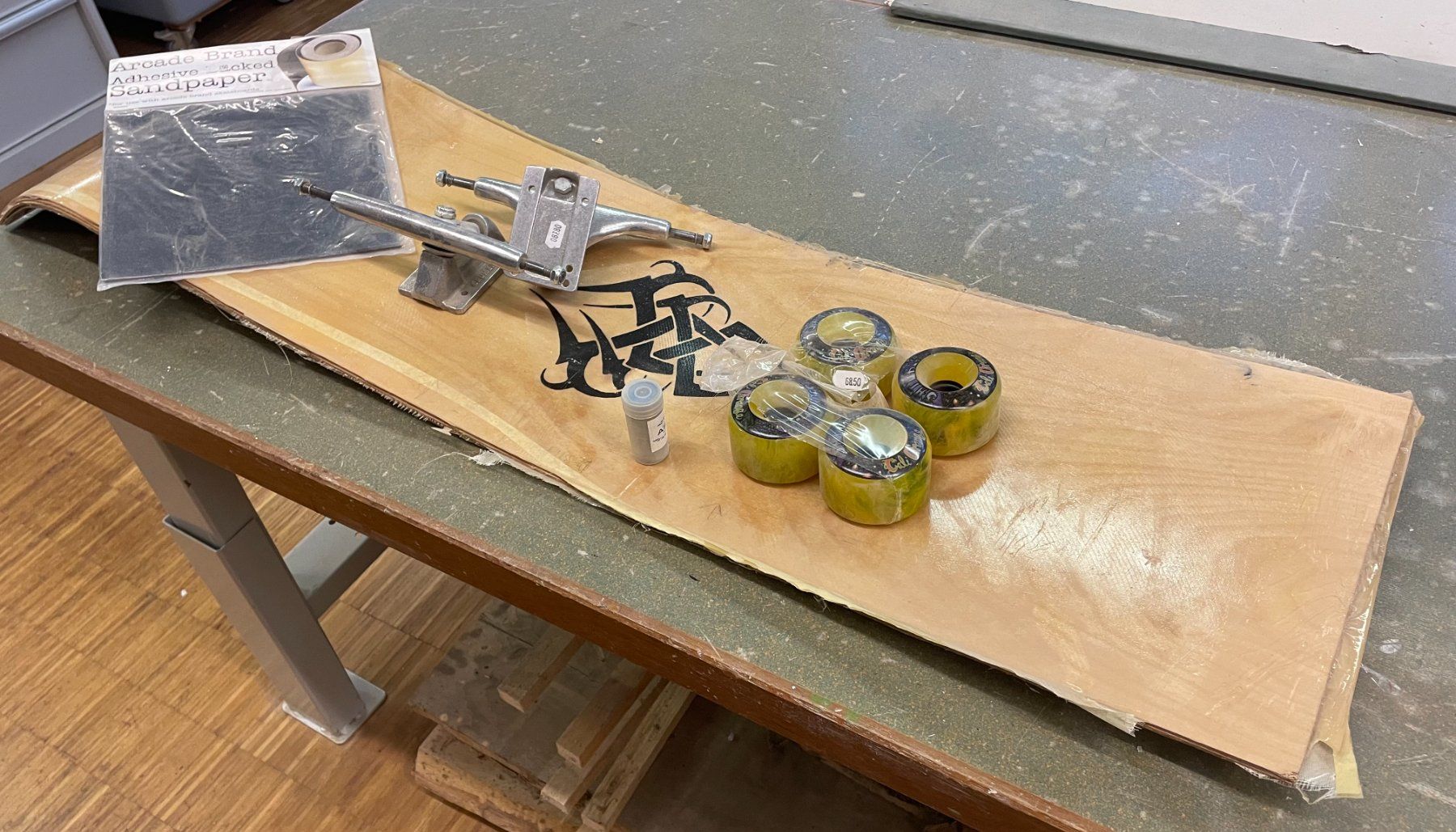 Skateboards: Longboard neuf - Construction à terminer – Neu und originalverpackt aus Yvonand von Musicman5 2